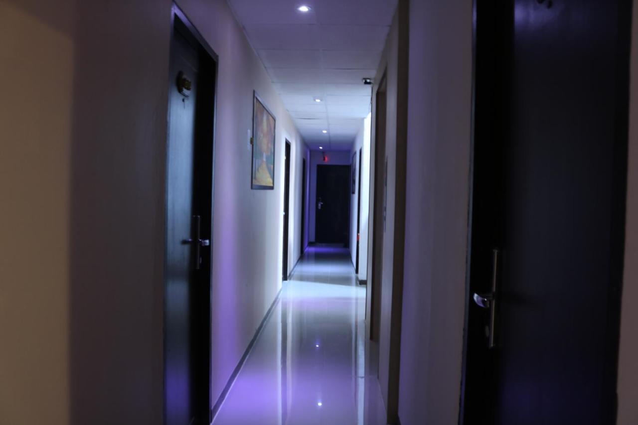 City House Bangkok Buitenkant foto